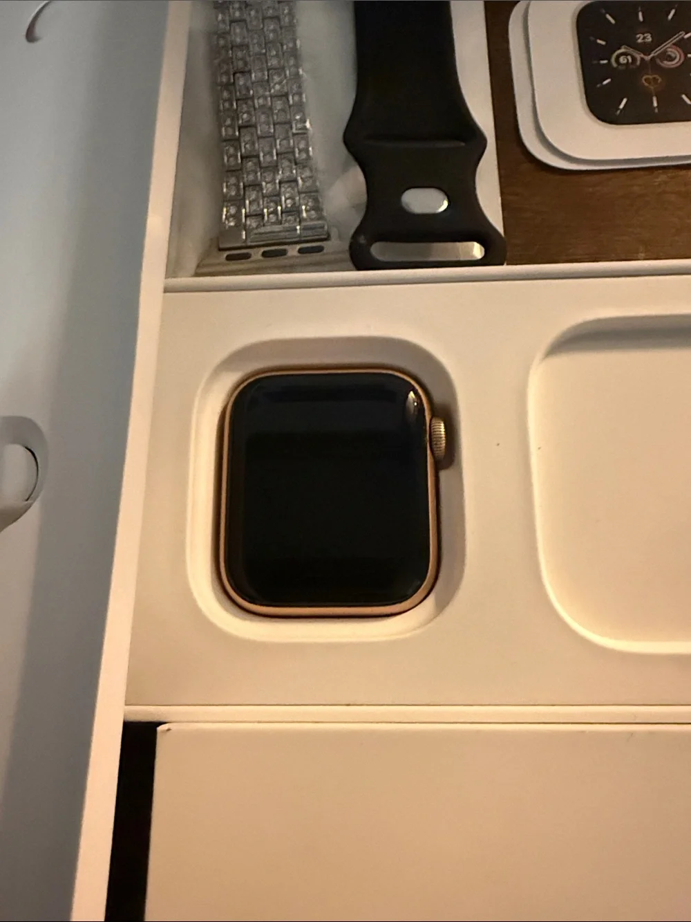 Apple Watch SE in Original Box w Charger and Band plus accessories